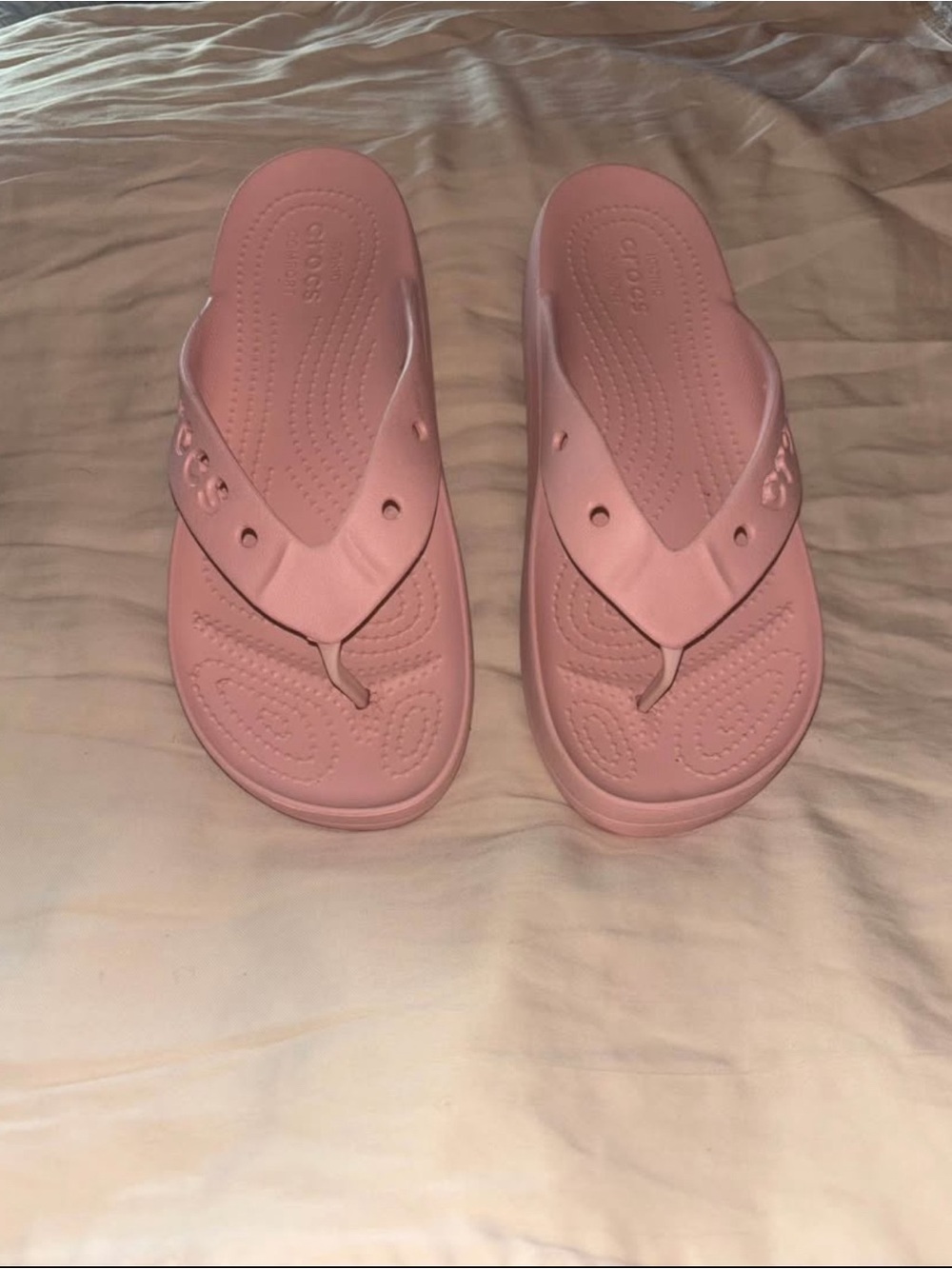 CROCS Women's Rose Pink Flip Sandals